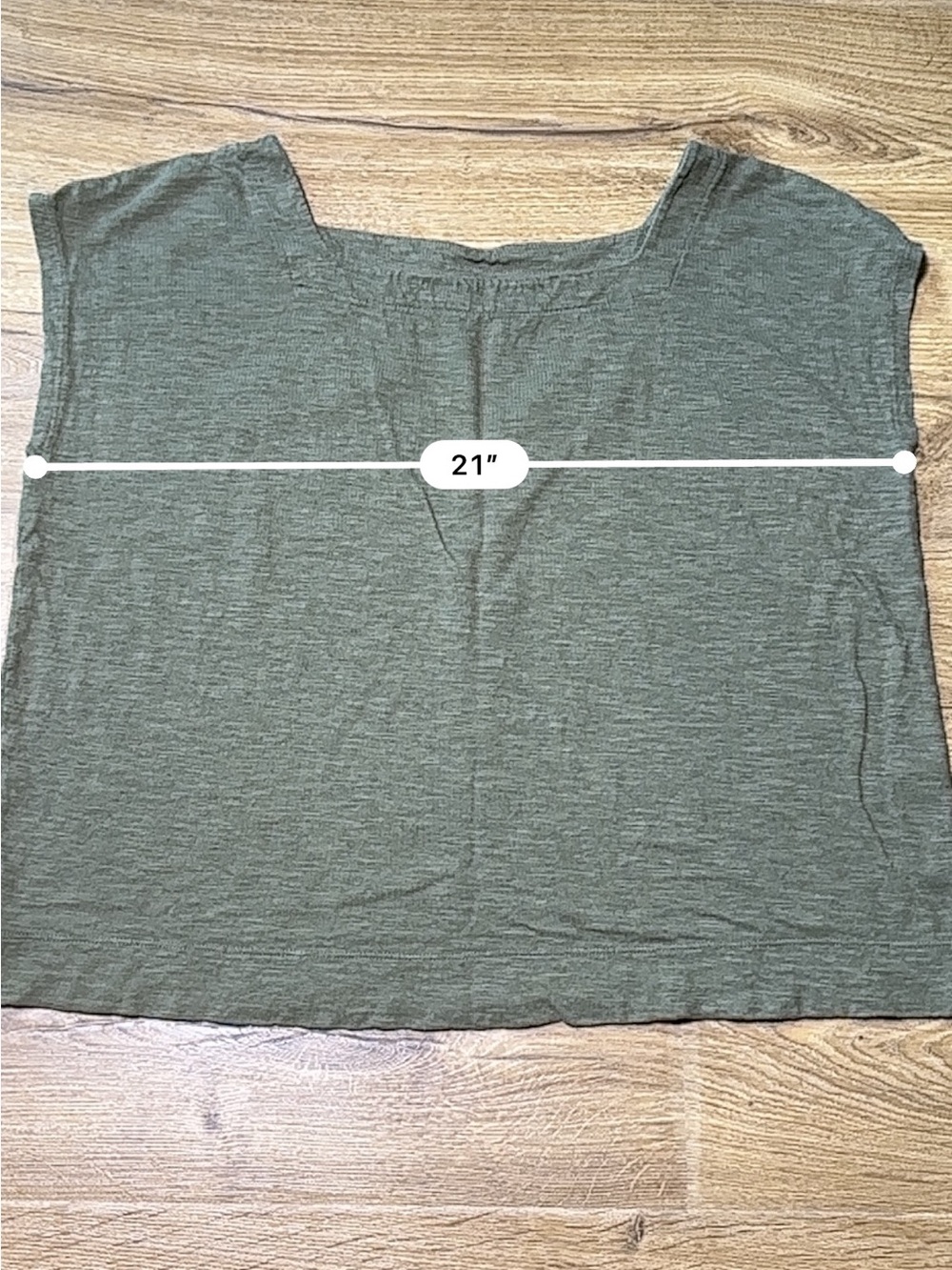 Eileen Fisher Olive Green Short-Sleeve Boxy Hemp/Cotton Top Medium - Picture 5 of 6